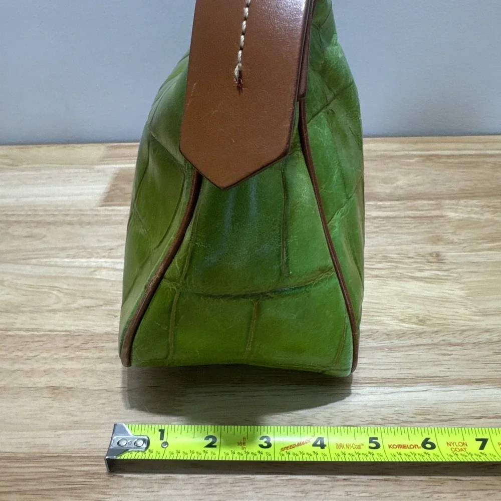 Vintage Dooney & Bourke Green Crocodile Embossed Medium Hobo Bag Purse J599095
